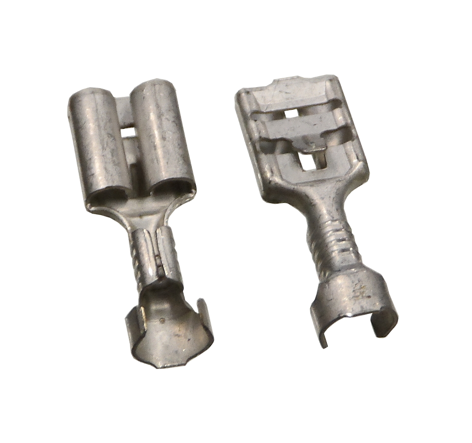 JOHTOLIITIN  NAARAS. 6,3 MM SUOJAAMATON